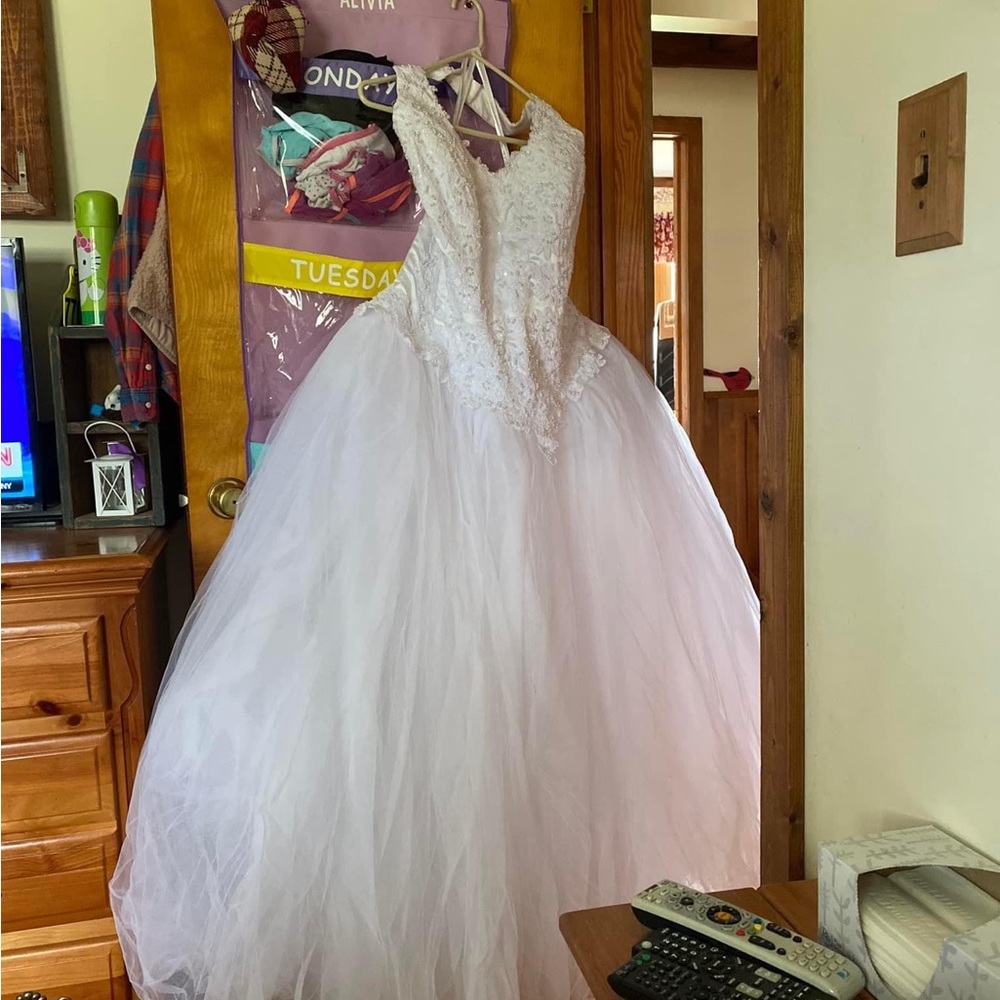 Worn once wedding dress